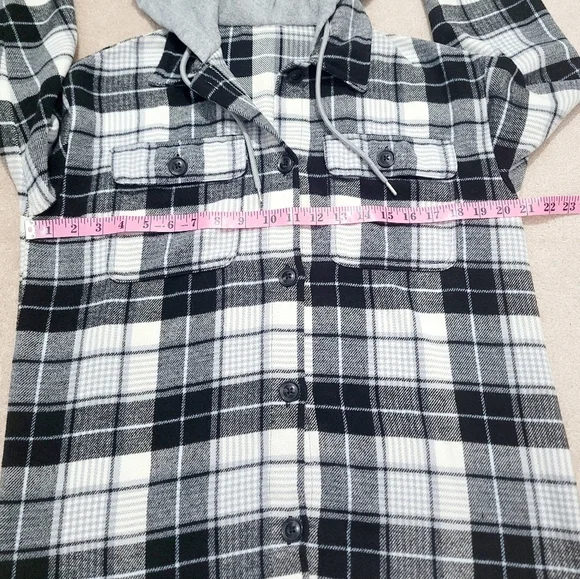 Women’s Plaid Hooded Shacket Jacket Button Up Gray Black Size Medium - Picture 7 of 11